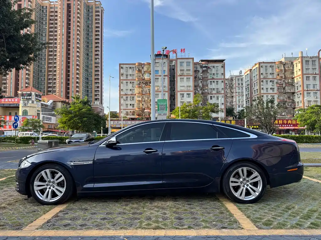 Jaguar XJ XJL 3.0 SC Cambridge Limited