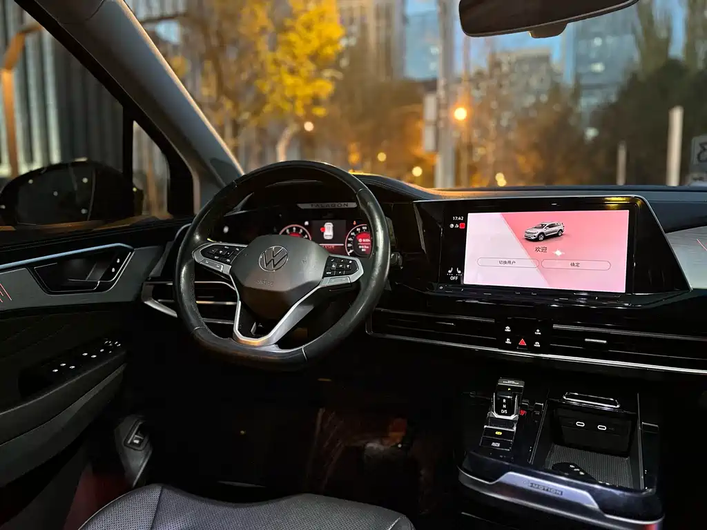 Talagon 380 TSI 4 WD Luxury Premium Realm Pro 7-seat