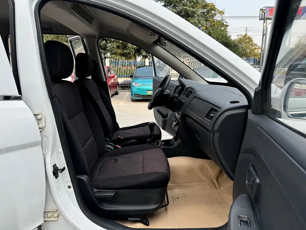 Fengguang 330 1.5 L Manual Comfort DK15-02