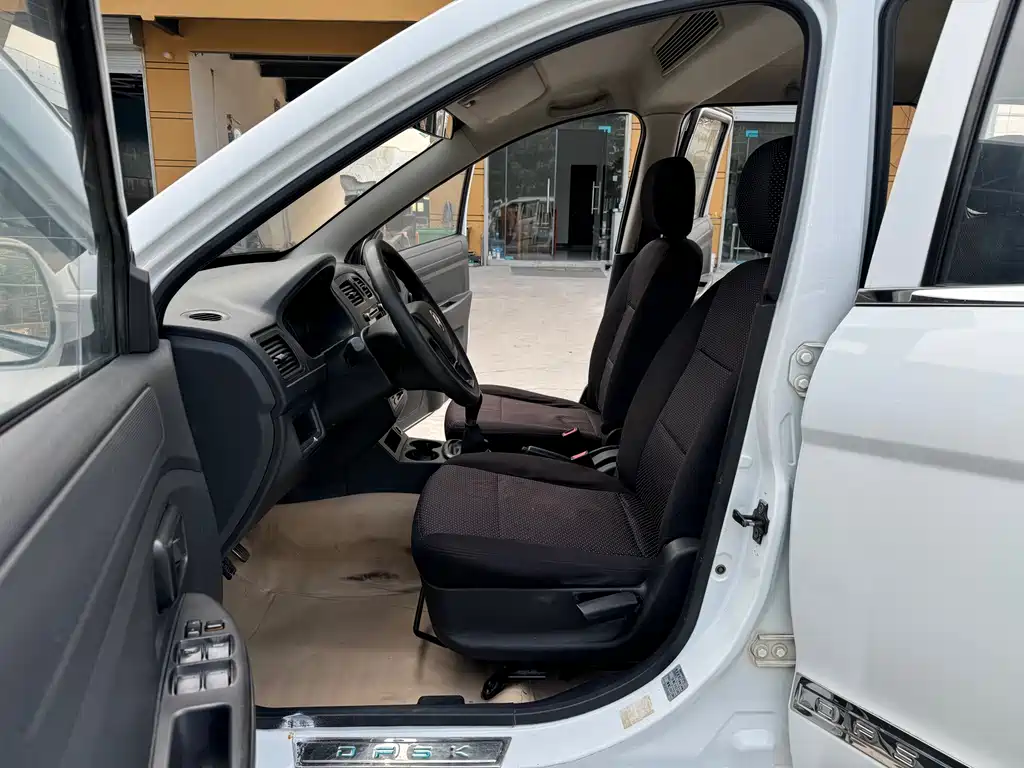 Fengguang 330 1.5 L Manual Comfort DK15-02