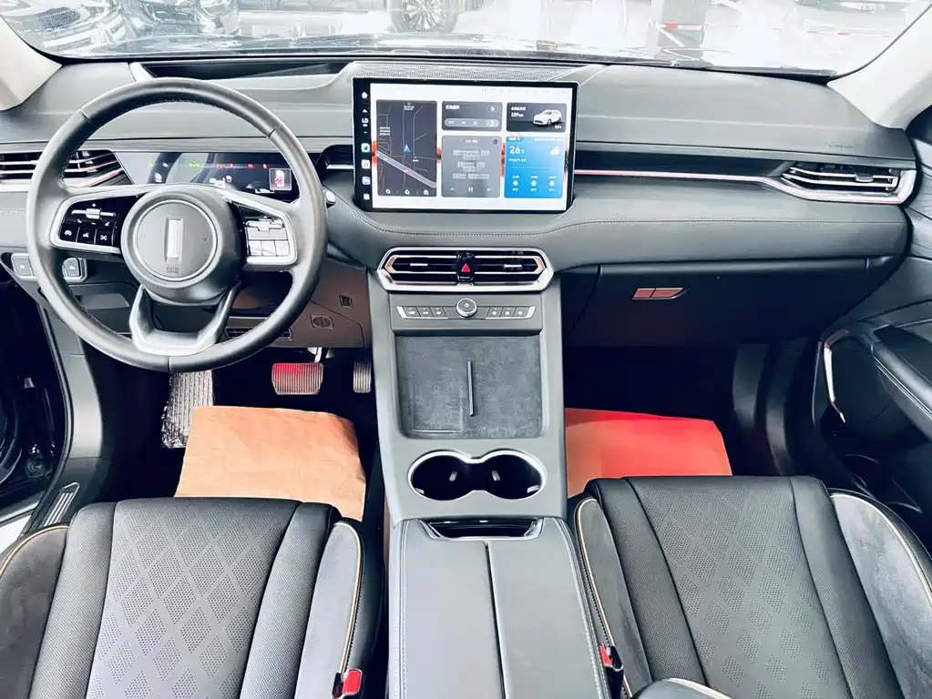 WEY Latte DHT-PHEV 1.5 T 4 WD Grande