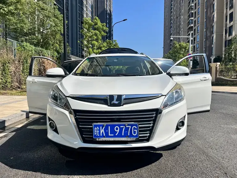 Luxgen URX 6 SUV 1.8 T Fashion