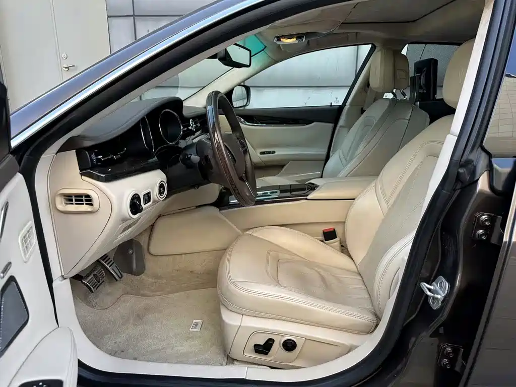 Quattroporte 3.0 T Standard