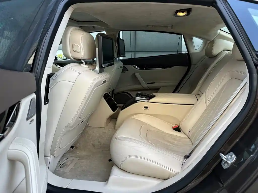 Quattroporte 3.0 T Standard