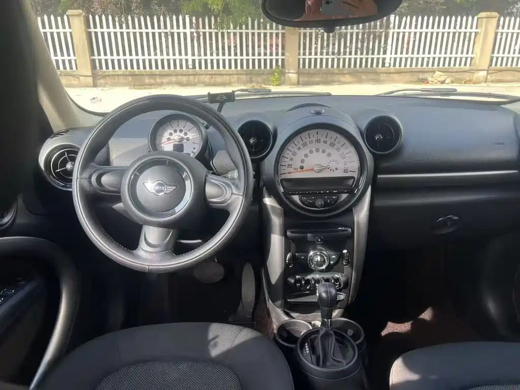 MINI COUNTRYMAN 1.6 L ONE