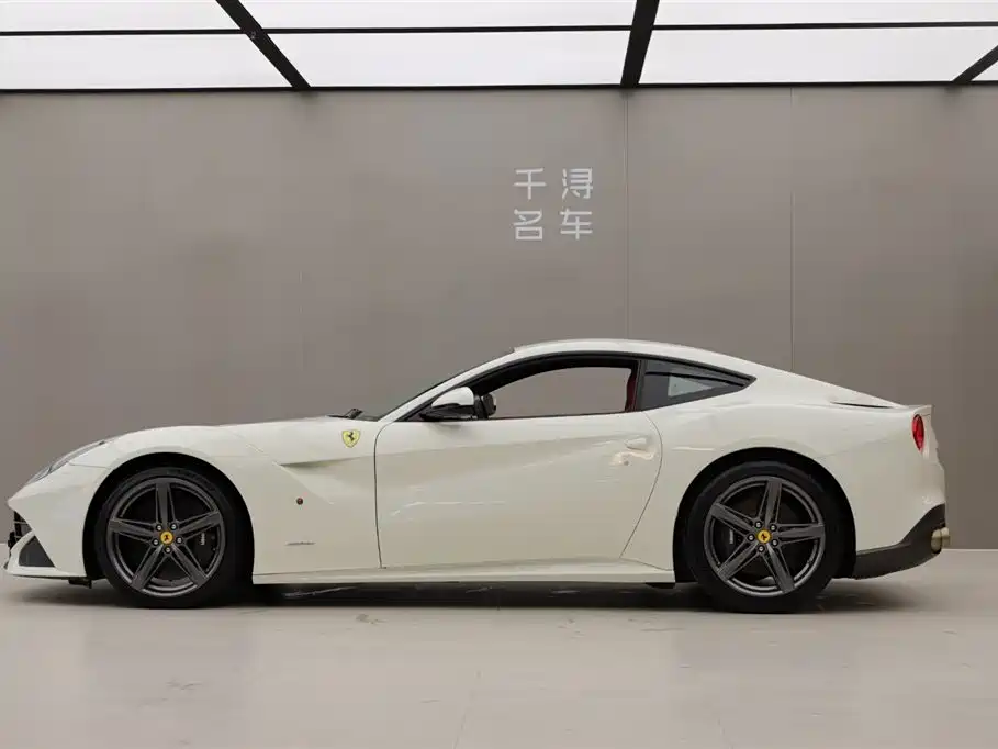 F12 berlinetta 6.3 L Standard