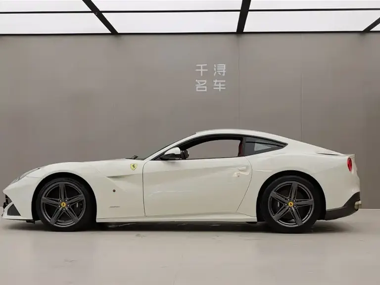 Ferrari F12 berlinetta 6.3 L Standard