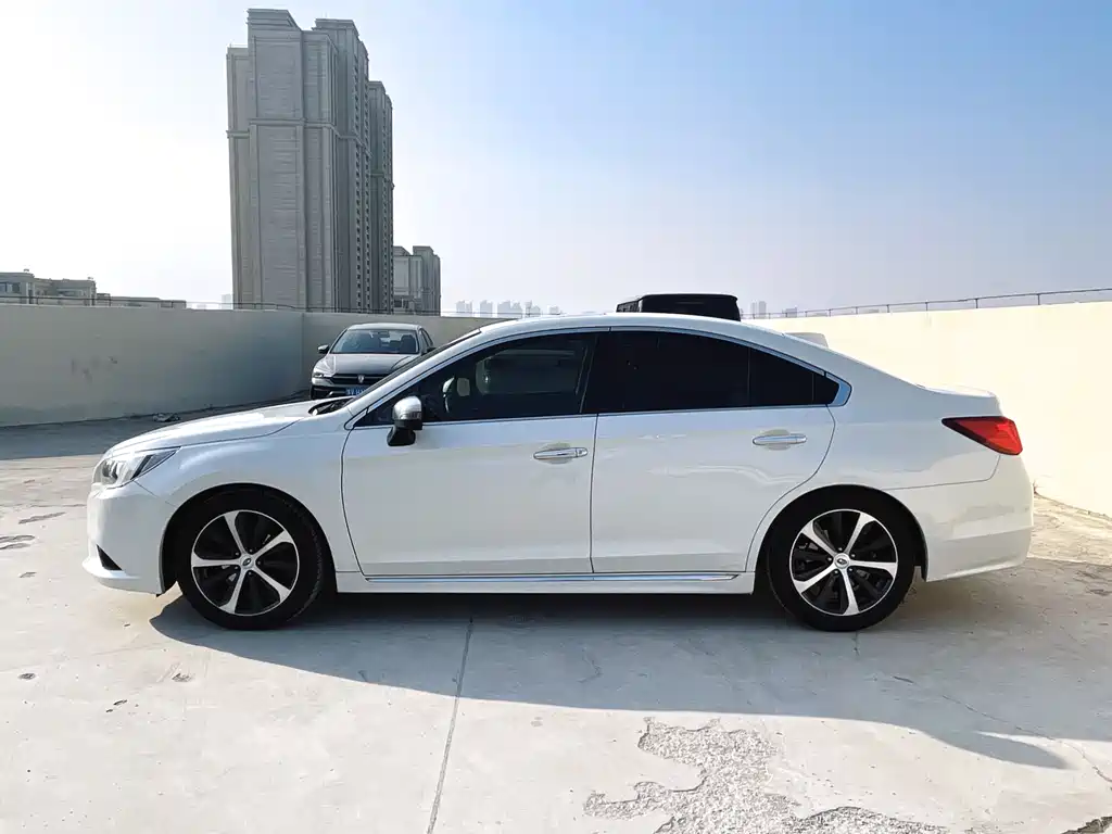 Legacy 2.5 i AWD Glory