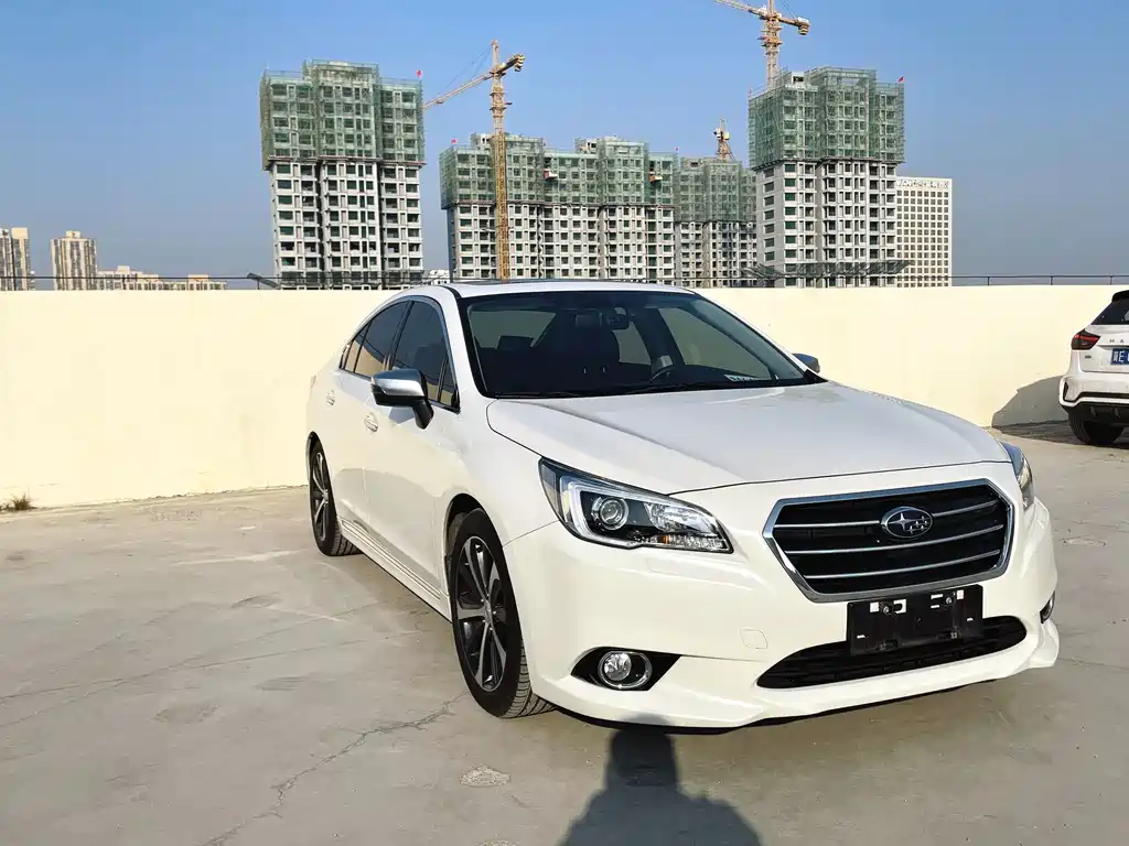 Legacy 2.5 i AWD Glory