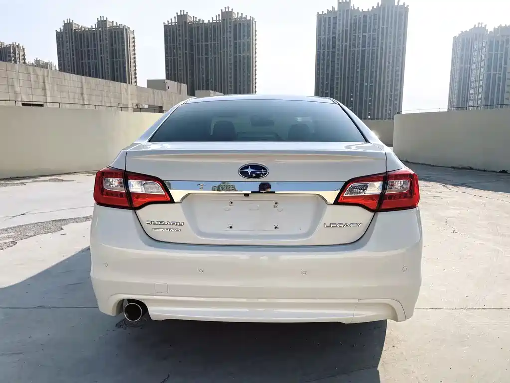 Legacy 2.5 i AWD Glory