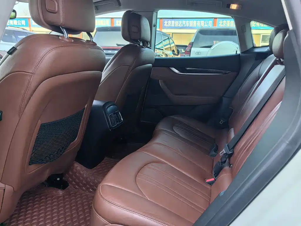 Levante 3.0 T Standard