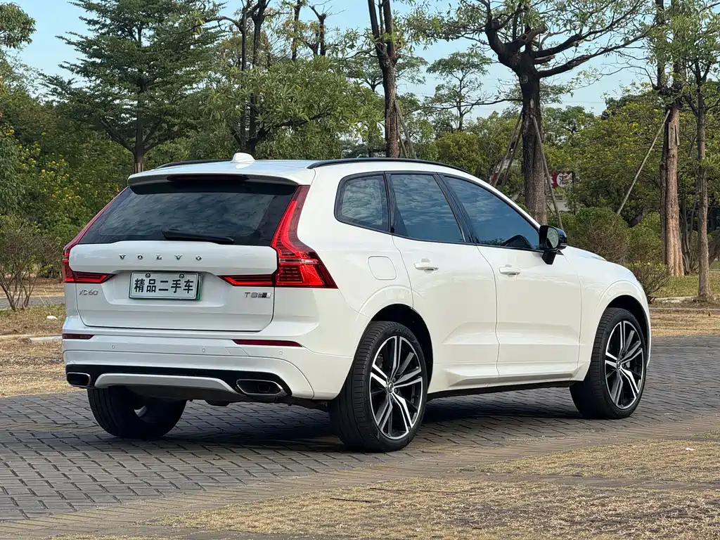 Volvo XC60 PHEV 沃尔沃XC60插电式混动 2020款 T8 E驱混动 智远运动版
