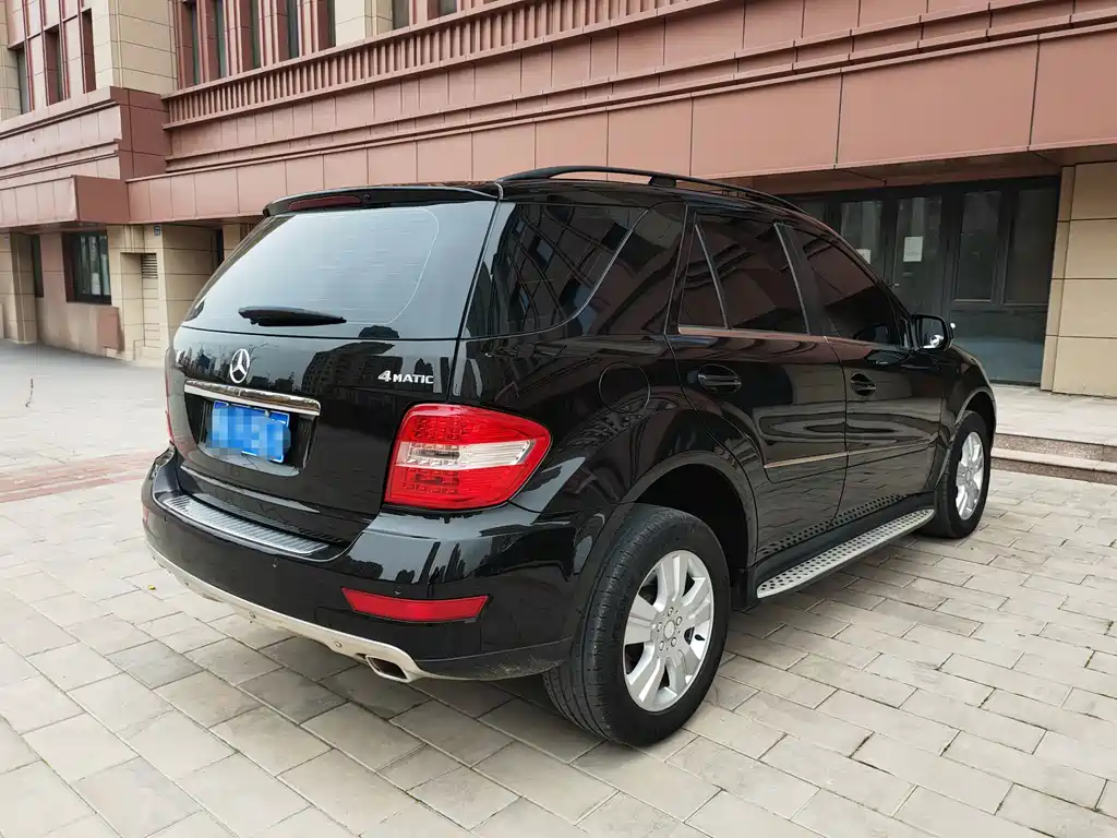 Mercedes-Benz M-Class ML 300 4 MATIC