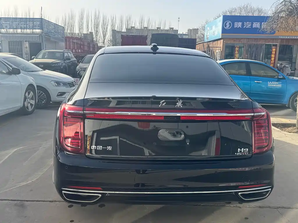 Hongqi H9 2.0 T Connected Flagship Enjoyment