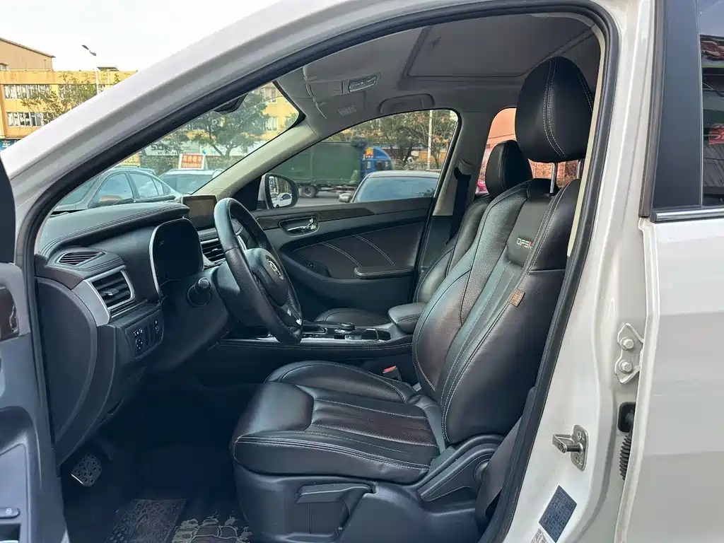 Fengguang 580 1.5 T CVT Comfort