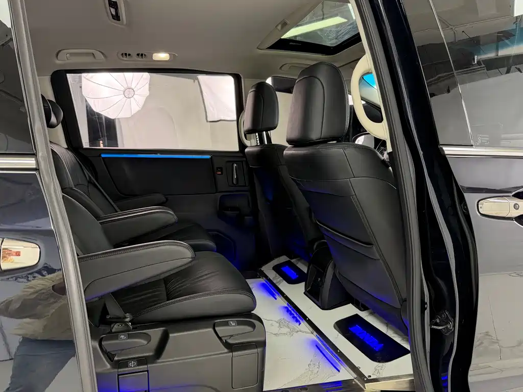 Odyssey 2.0 L e:HEV Sharp· Leading Enjoyment