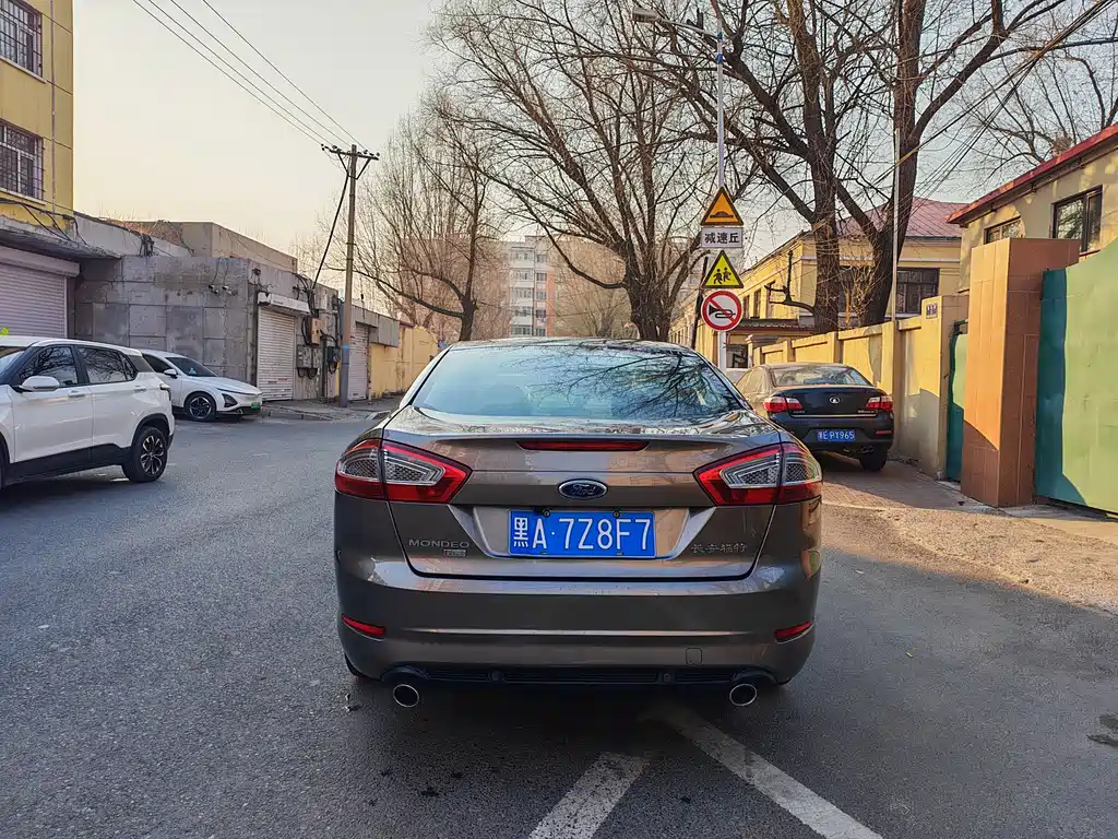Mondeo (Zhisheng) 2.3 L Fashion