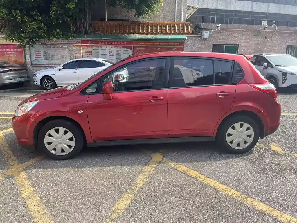 Venucia R50 1.6 L Auto Fashion