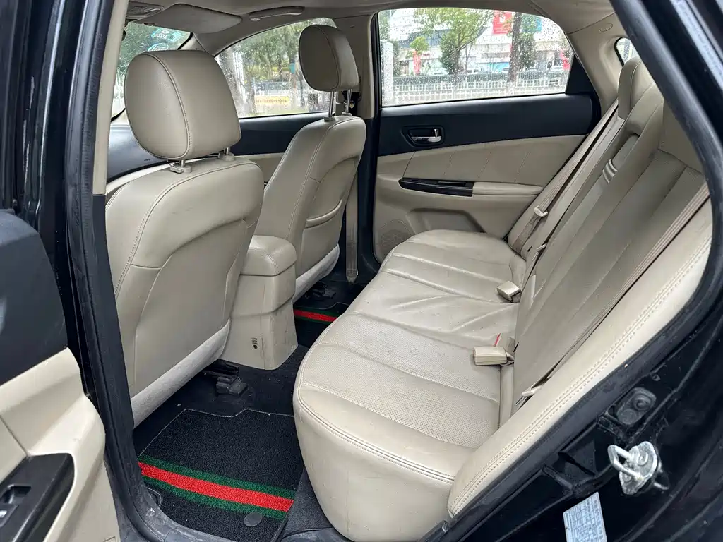 Eado 1.6 L Manual Luxury