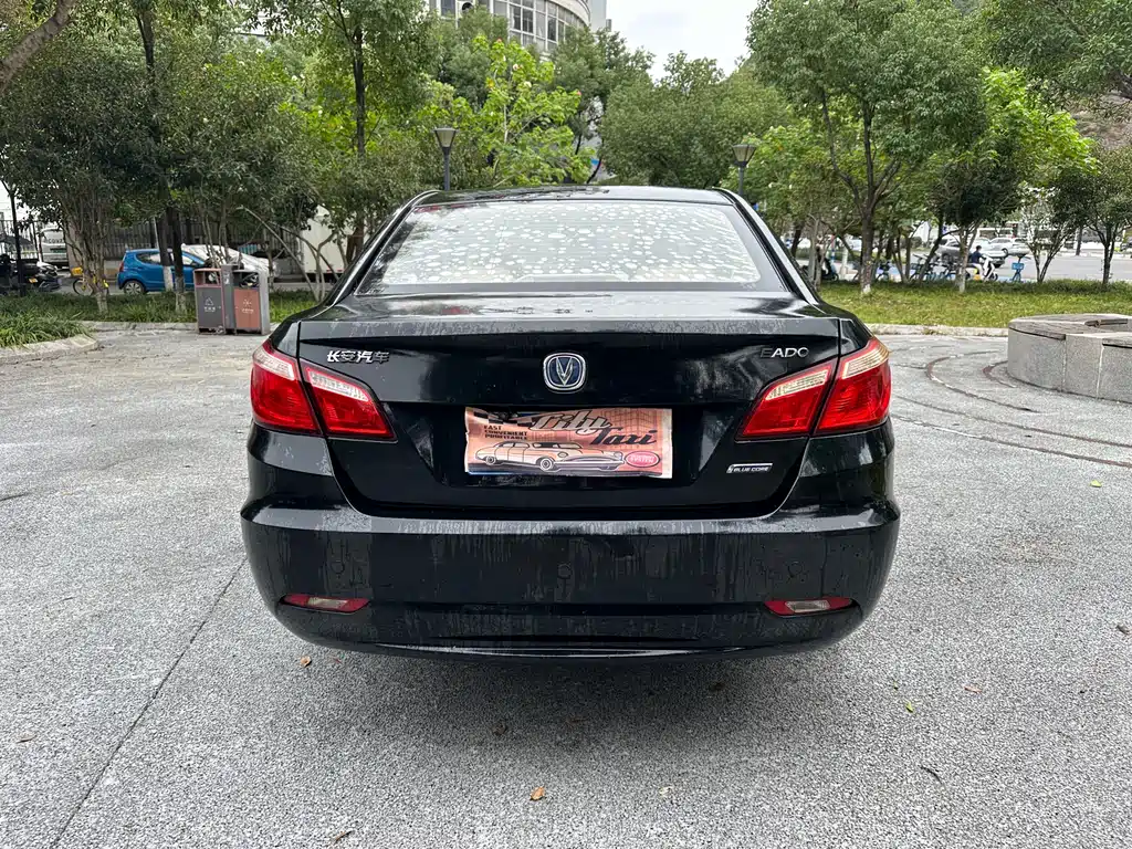 Eado 1.6 L Manual Luxury