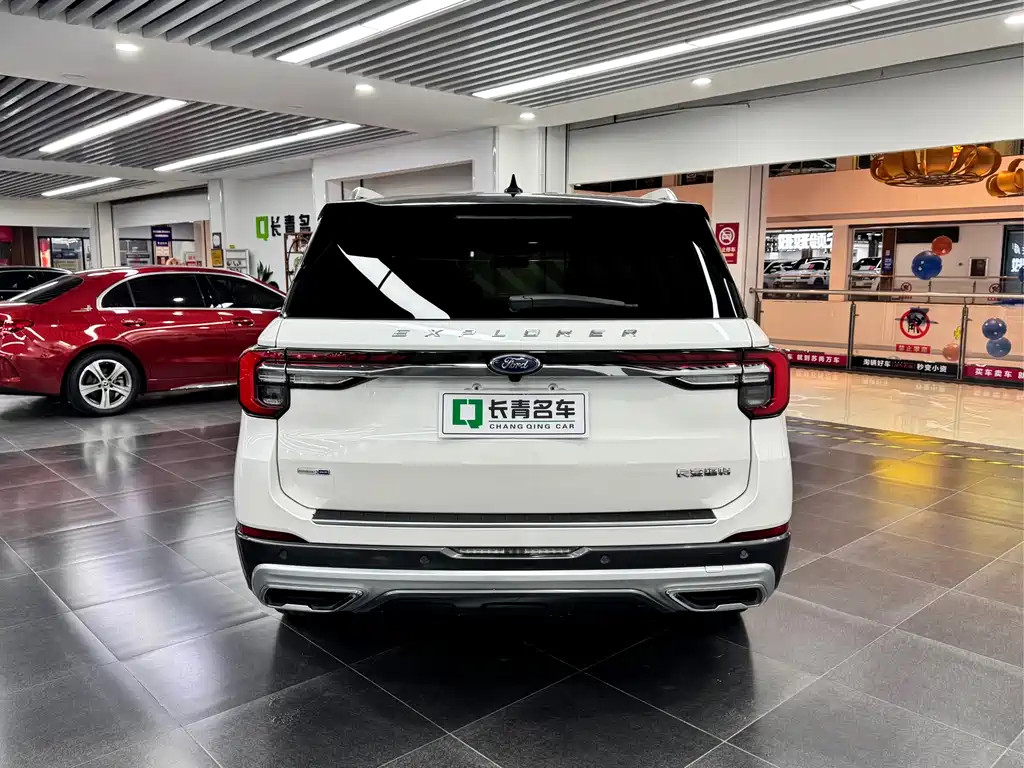 Explorer EcoBoost 285 4 WD Titanium 6-seat