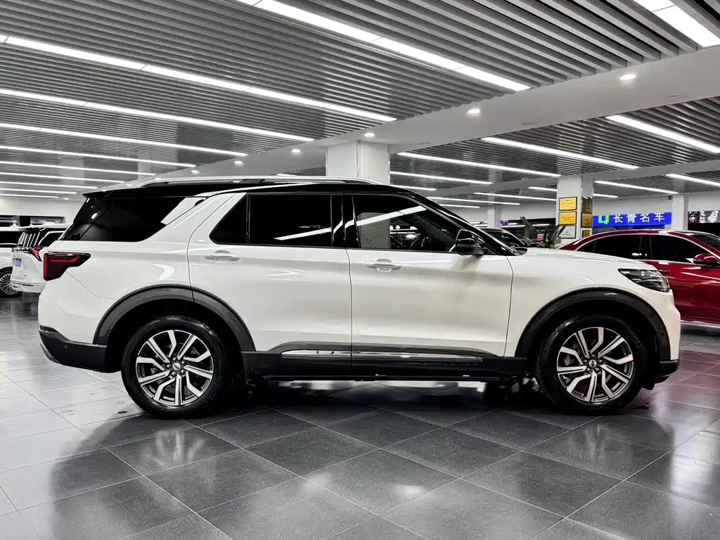 Explorer EcoBoost 285 4 WD Titanium 6-seat