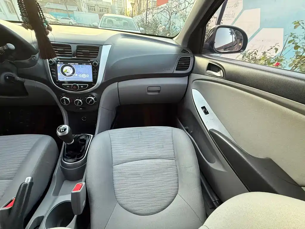 Accent 1.4 L Manual Intelligent GLS