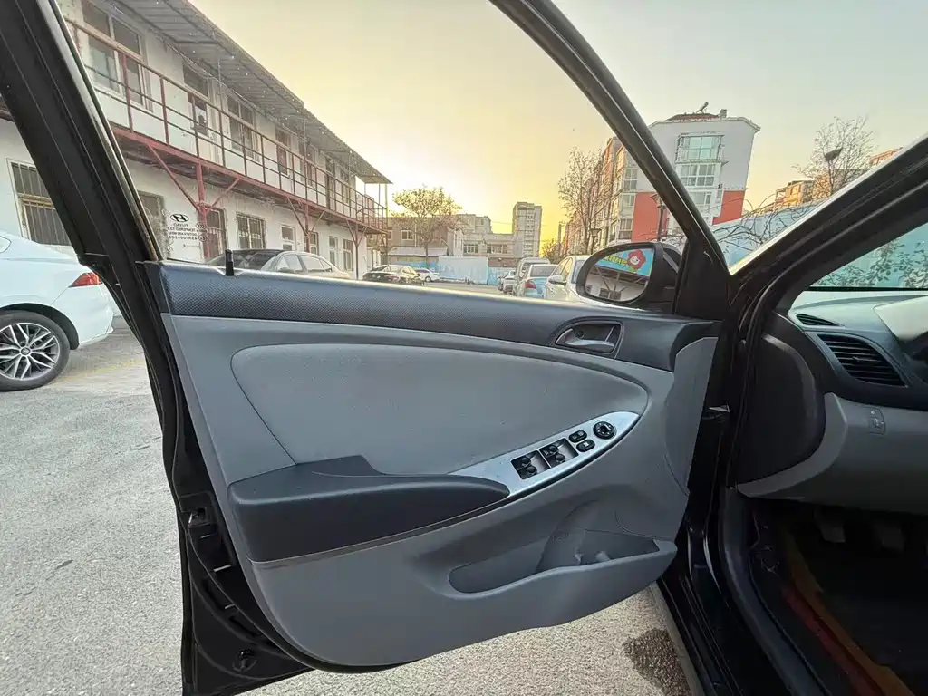 Accent 1.4 L Manual Intelligent GLS