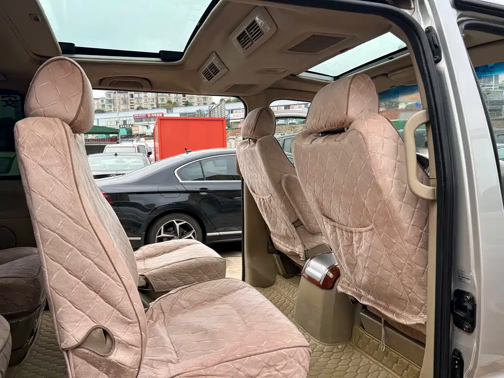Grace 2.7 L-3 Gen Royal Leading Luxury LWB 9-seat9-seat2 TR
