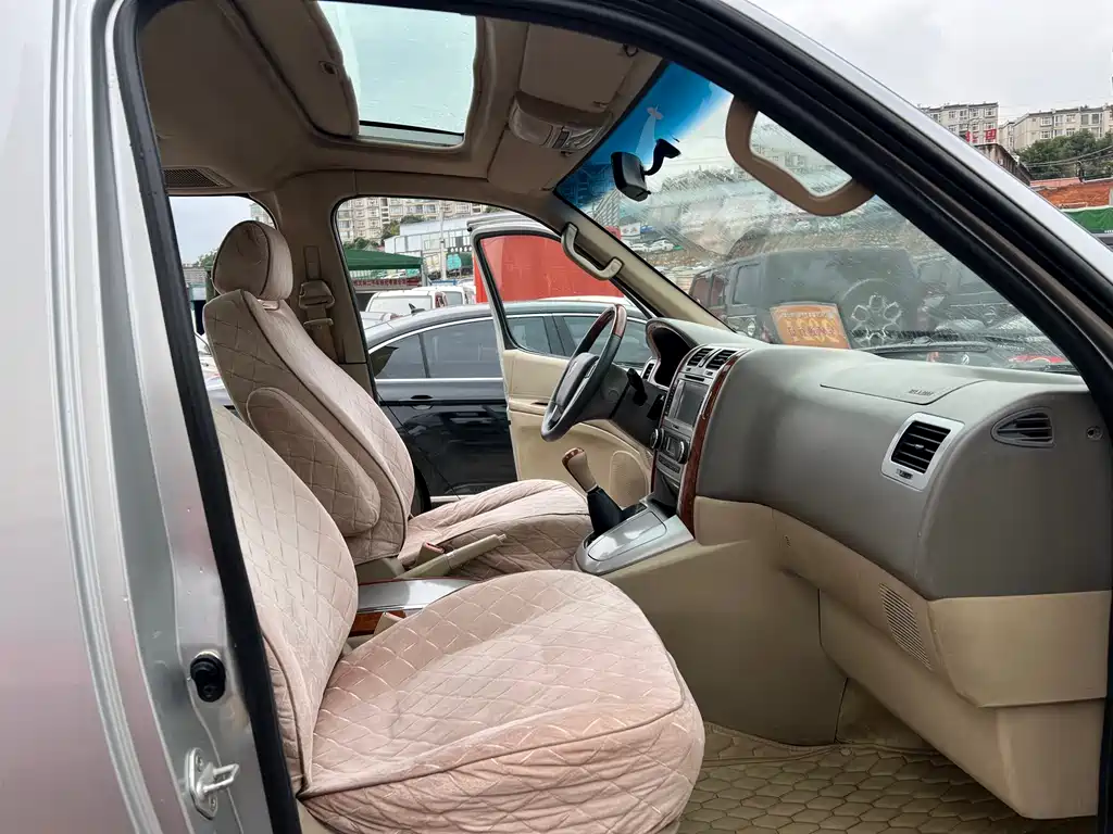 Grace 2.7 L-3 Gen Royal Leading Luxury LWB 9-seat9-seat2 TR
