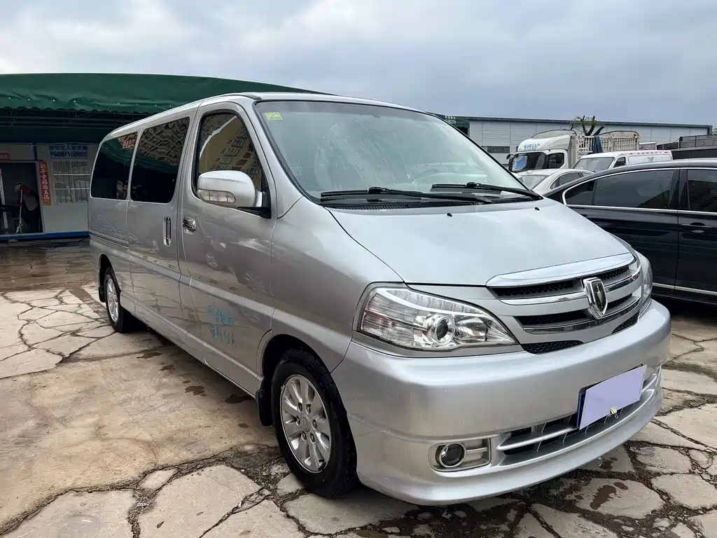 Grace 2.7 L-3 Gen Royal Leading Luxury LWB 9-seat9-seat2 TR