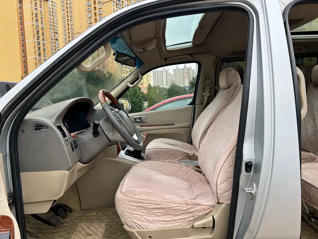Grace 2.7 L-3 Gen Royal Leading Luxury LWB 9-seat9-seat2 TR