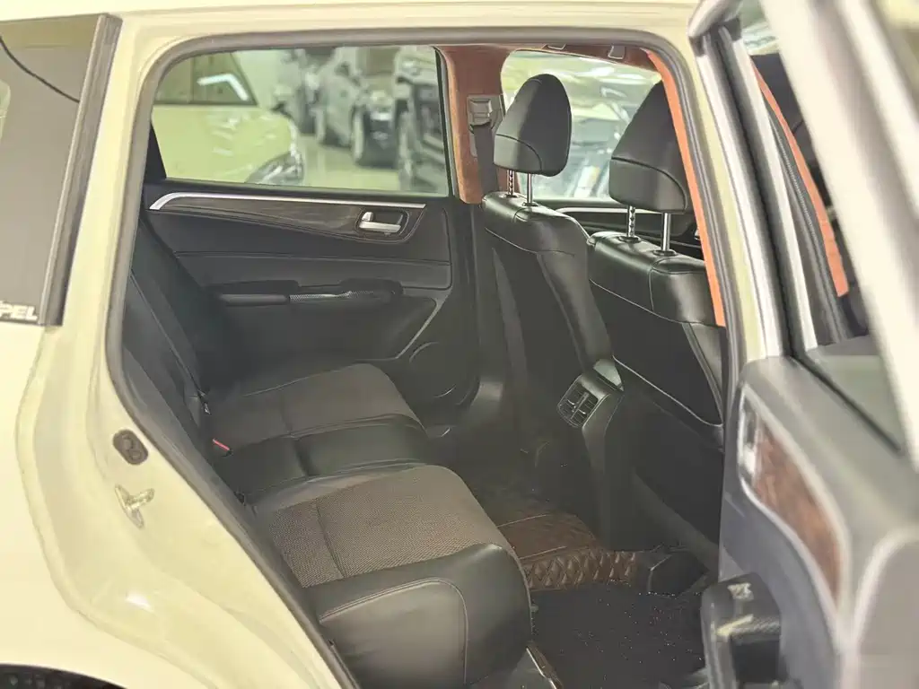 Jade 1.8 L Auto Comfort 5-seat