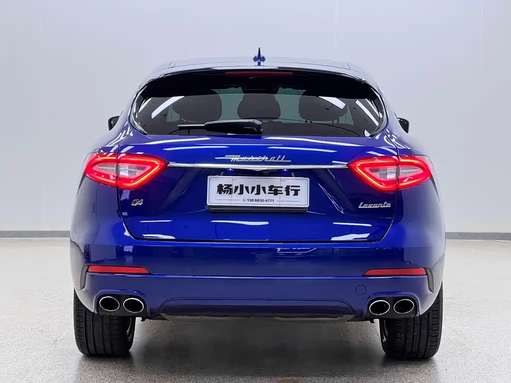 Levante 3.0 T Standard CN-V