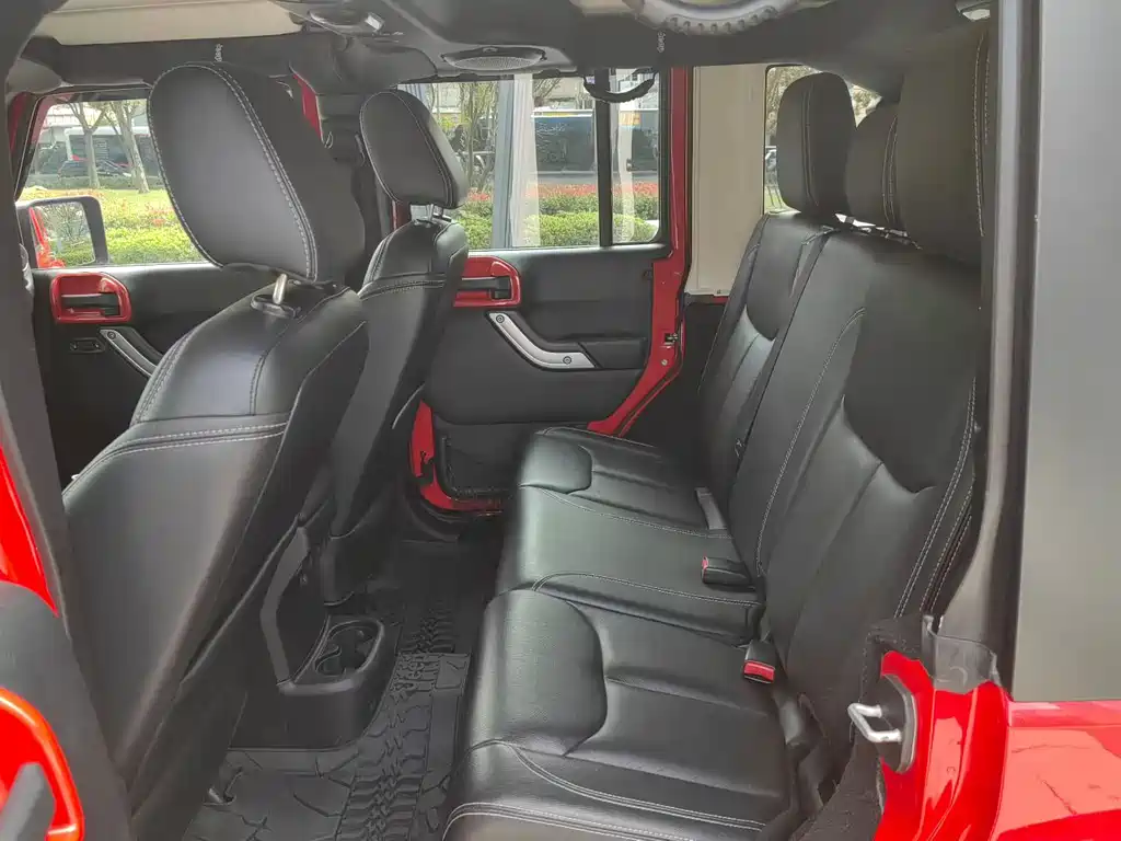 Wrangler 3.0 L Sahara 75 Anniversary Tribute