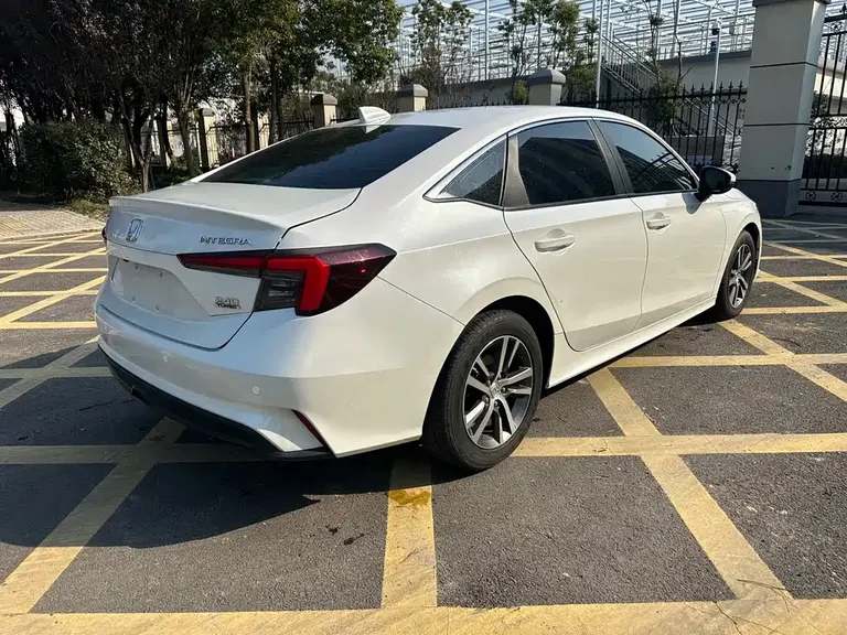 Honda Integra 240 TURBO CVT Tech