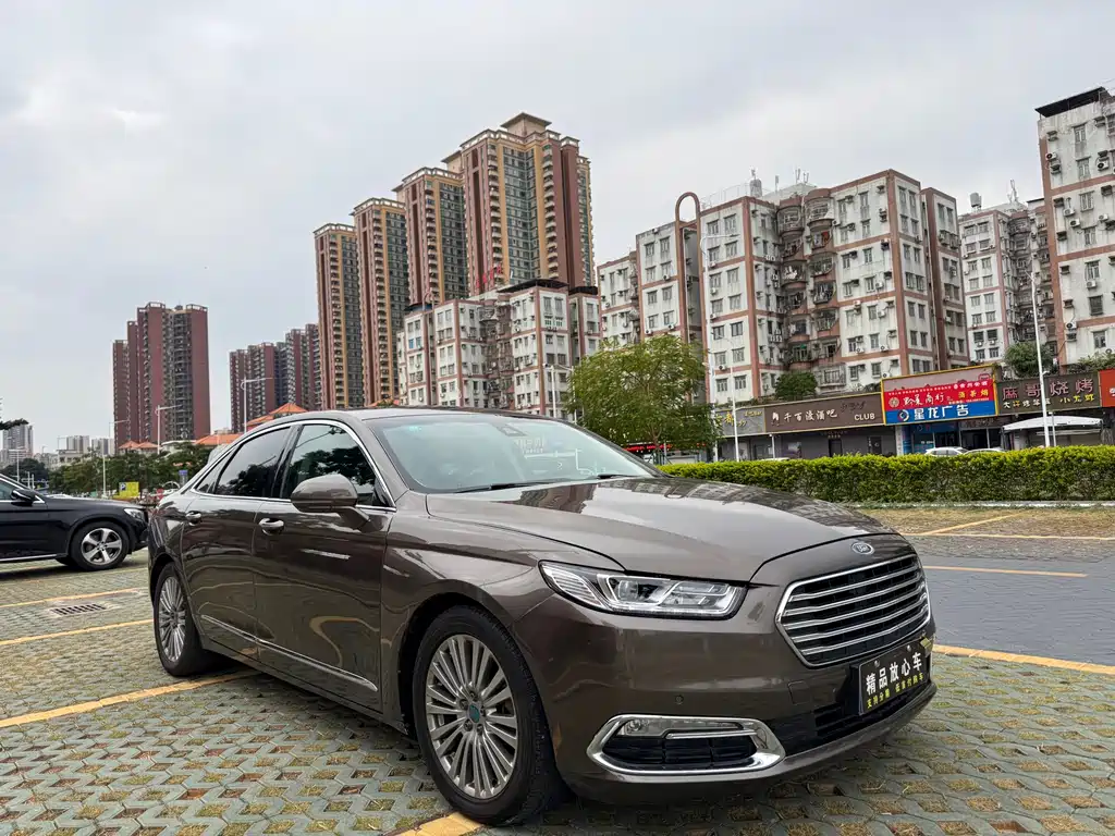 Taurus EcoBoost 245 Luxury
