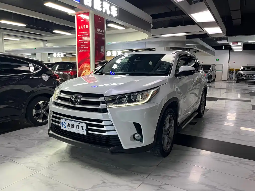 Highlander 2.0 T 4 WD Luxury 7-seat CN-VI