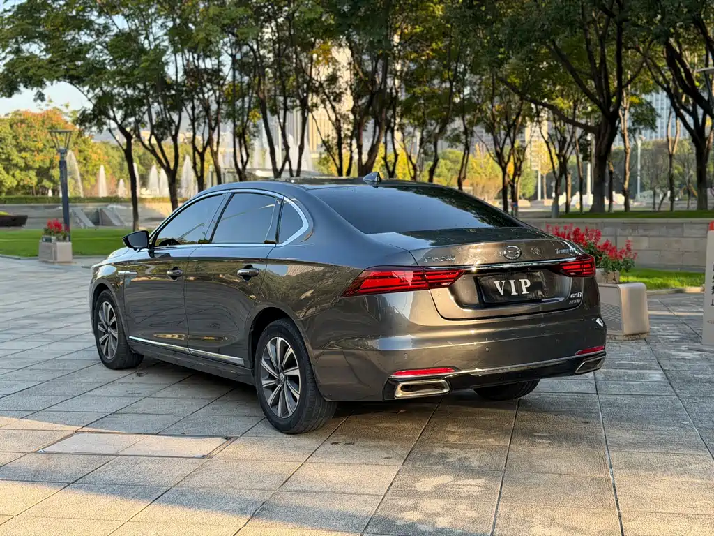 GAC Trumpchi GA8 390 T Distinguished