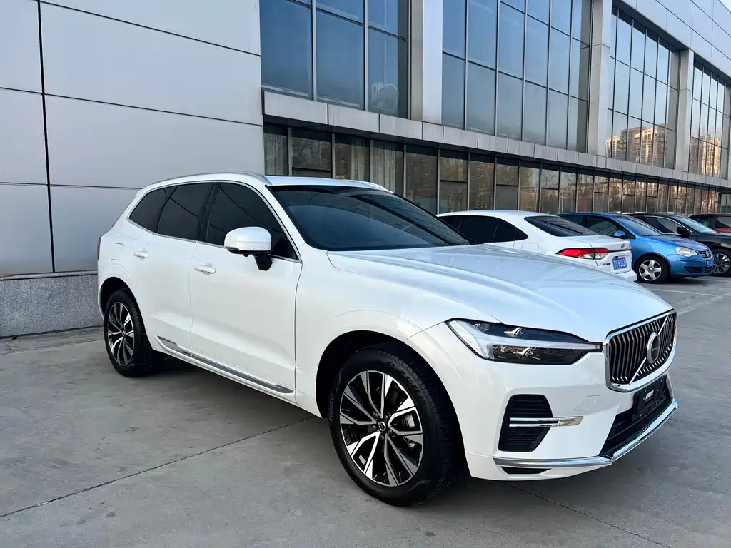 Volvo XC60 B5 4 WD Smart Vision Luxury