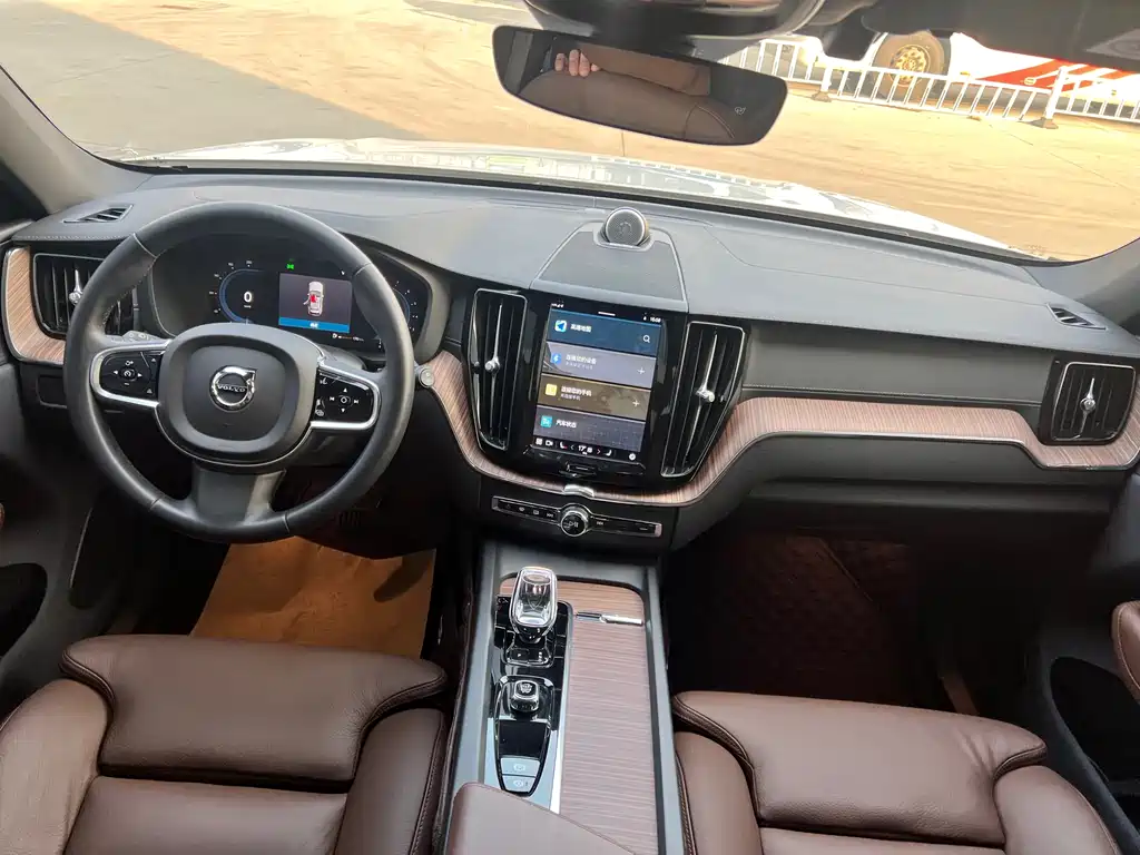 Volvo XC60 B5 4 WD Smart Vision Luxury