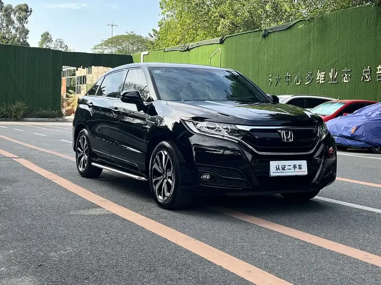 Honda UR-V 240 TURBO 2 WD Elegant