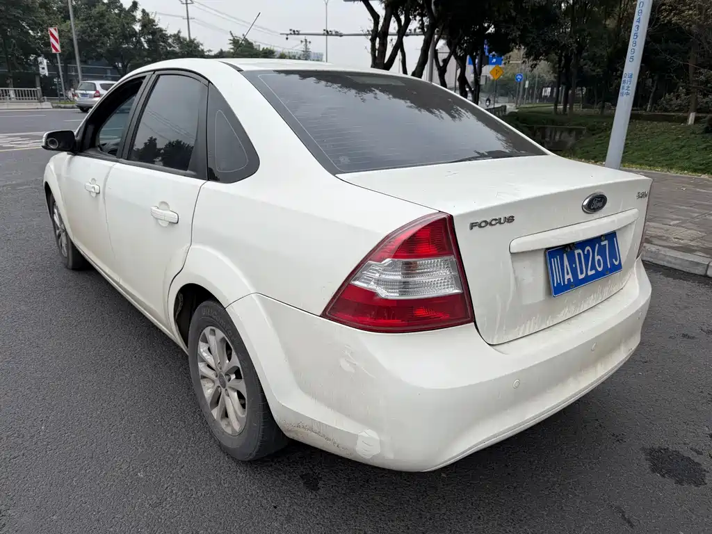 Focus Sedan Classic 1.8 L Auto Million Commemorative
