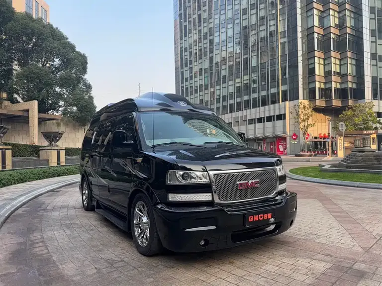 GMC SAVANA 5.3 L G600 S 4 WD Graceful