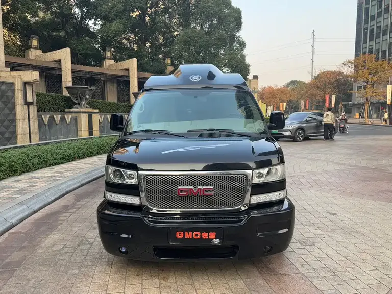 GMC SAVANA 5.3 L G600 S 4 WD Graceful