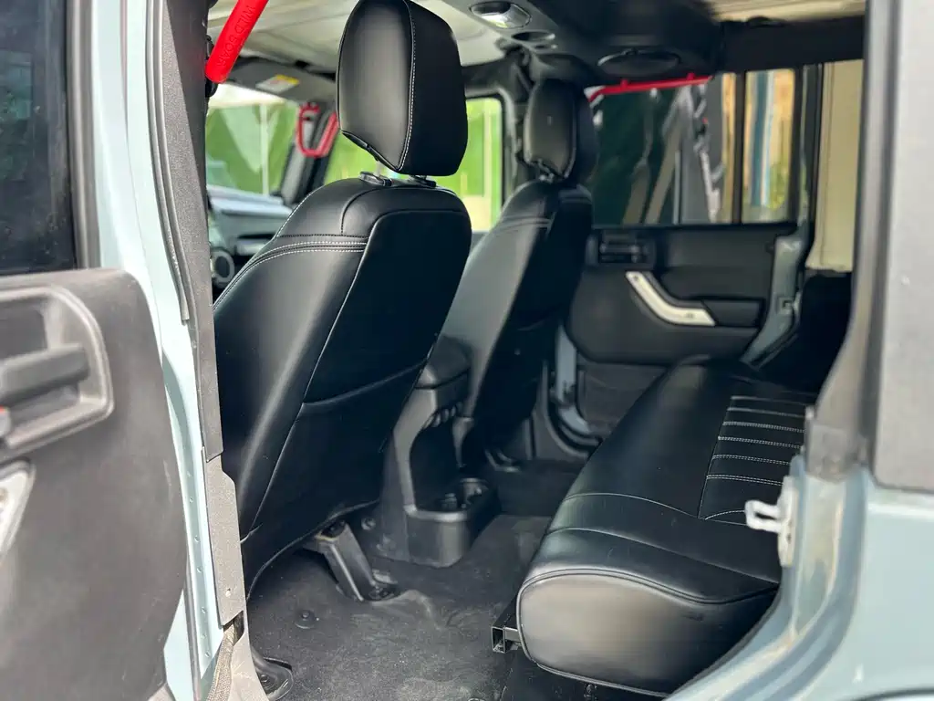 Wrangler 3.0 L Sahara 4-door Comfort Enjoyment