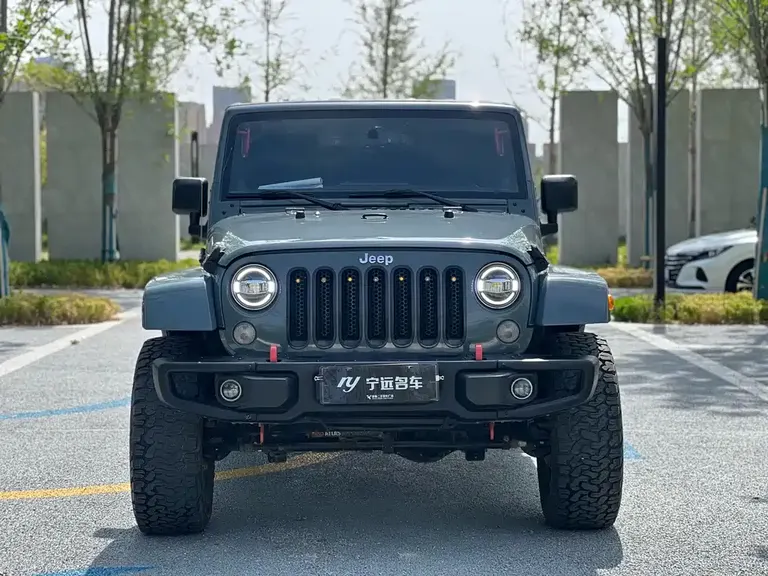 Jeep Wrangler 3.0 L Sahara 4-door Comfort Enjoyment