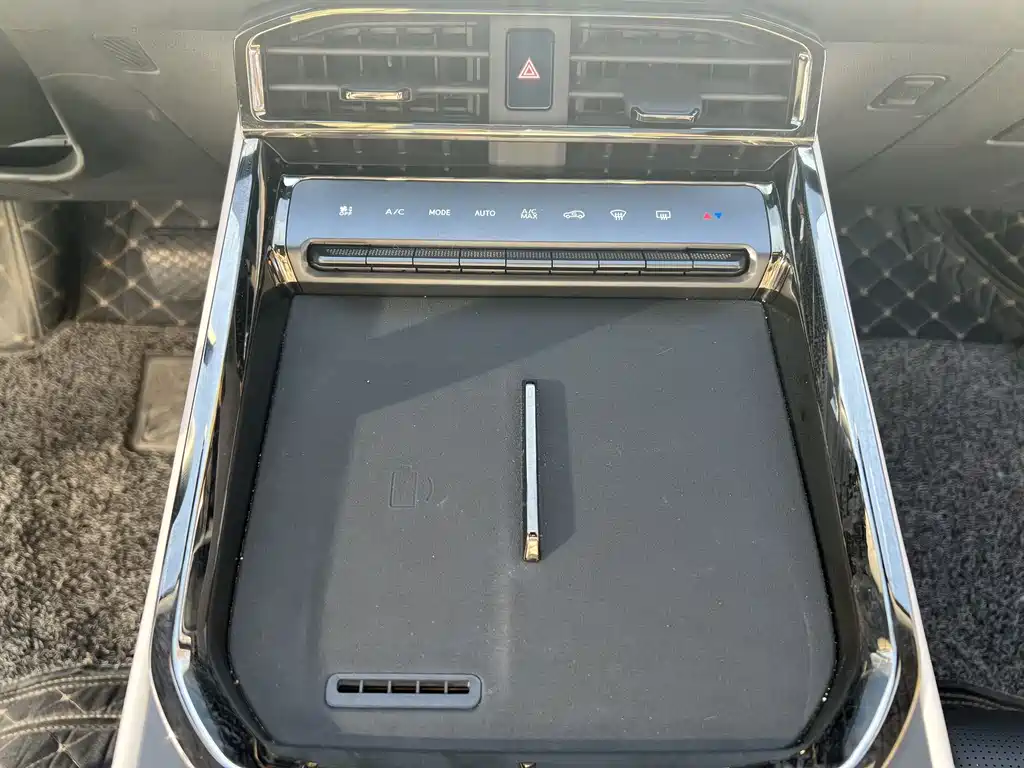 Jetour Shanhai L6 1.5 TD DHT ULTRA