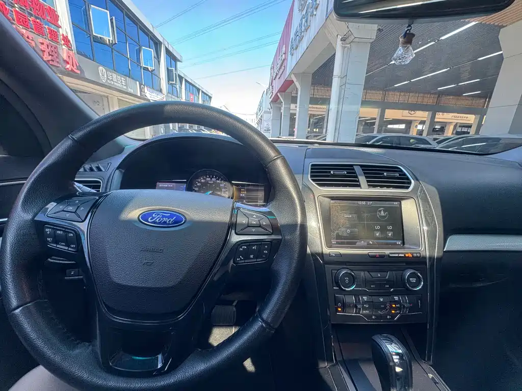Explorer (Import) 2.3 T Style