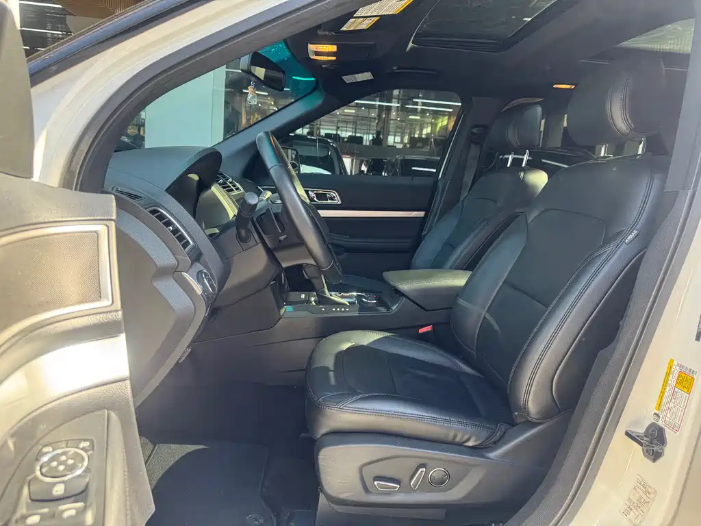 Explorer (Import) 2.3 T Style